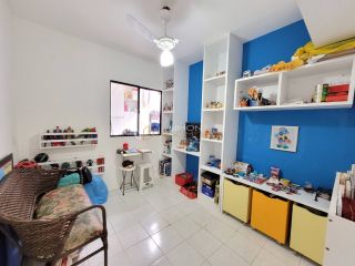 Casa de Condomínio 4/4 e 1 suíte Piatã