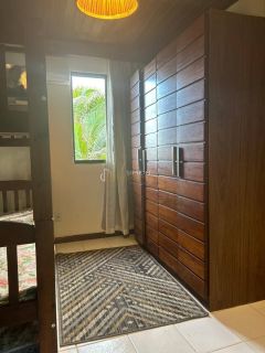 Casa de Condomínio Para Vender com 4 quartos 1 suítes na Praia do Flamengo em Salvador