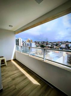 Apartamento 1/4 Mobiliado no Smart Pituba – Andar Alto, Vista Mar
