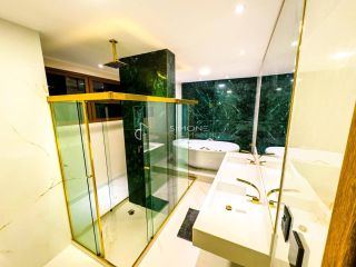 Casa  Condomínio 5 suítes Praia do Forte