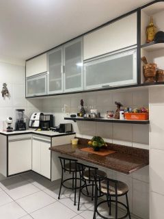 Village  4/4 e  3 suítes  Itapuã