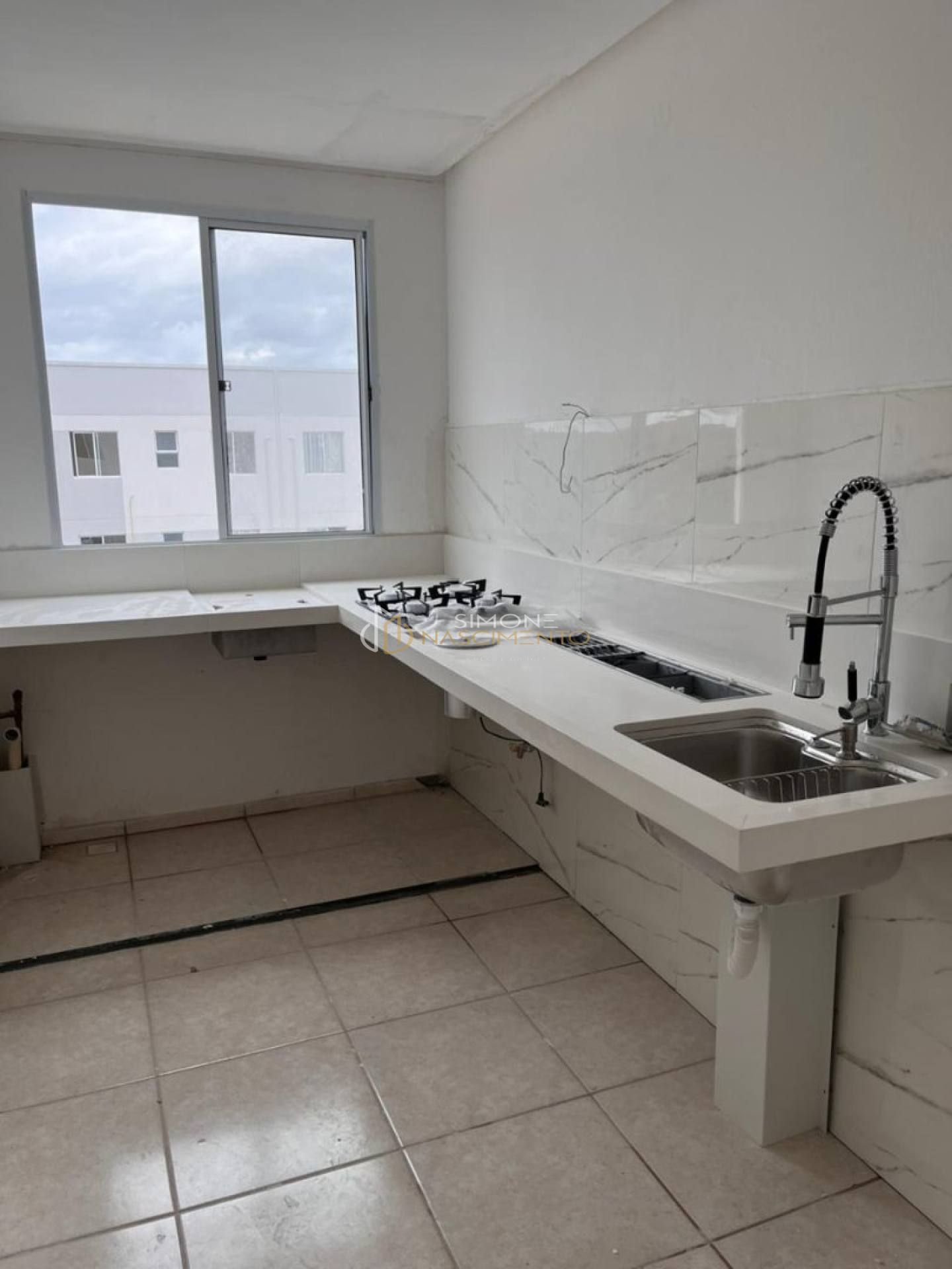 APARTAMENTO 2 QUARTOS EM ABRANTES