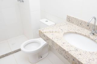 APARTAMENTO 2 QUARTOS EM ARMAÇÃO