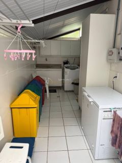 CASA DUPLEX 4 QUARTOS EM PATAMARES