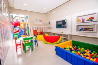 Apartamento 2 /4 e 1 suítes Itapuã