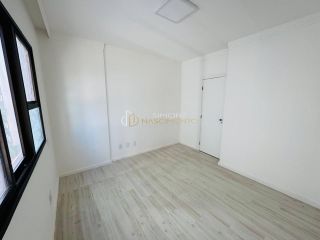 Apartamento 3/4, 1 suite, 2 garagens no Candeal
