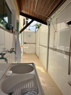 Casa de Condomínio Selecione com 3 quartos 2 suítes no bairro Ipitanga em Lauro De Freitas