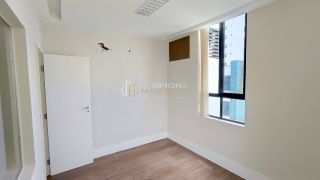 Sala Comercial Para Vender no bairro Stiep em Salvador