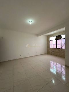 Sala comercial distribuída em cinco ambientes independentes