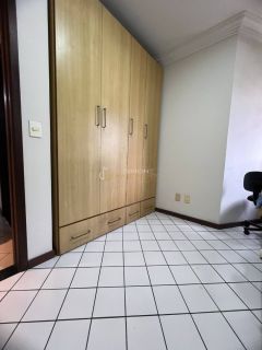 Apartamento 3/4 e 1 suítes Costa Azul