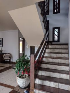 Casa Solta 4/4 e  1 suíte Itaigara