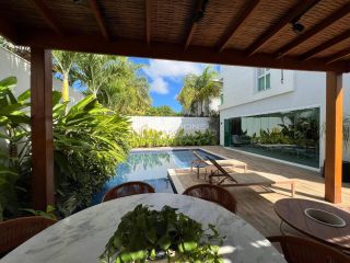 Casa de Condomínio Para Vender 4 suítes o Alphaville II em Salvador