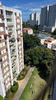 Apartamento amplo, 4/4 completos, nascente e com uma vaga - Imbui
