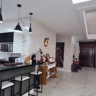 Casa em Alphaville LN 3, com 3 suítes e porteira fechada