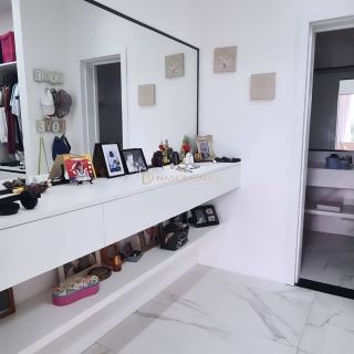 Casa em Alphaville LN 3, com 3 suítes e porteira fechada