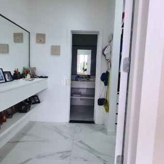 Casa em Alphaville LN 3, com 3 suítes e porteira fechada