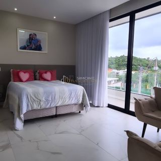 Casa em Alphaville LN 3, com 3 suítes e porteira fechada