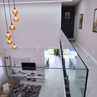 Casa em Alphaville LN 3, com 3 suítes e porteira fechada