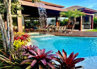 Casa com alto requinte, 6 suites, 470 m de área construída, Condomínio Praia Bella: Melhor condomínio de Praia de Forte