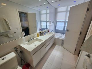 Casa de Condomínio Para Vender 4 suítes  Alphaville I em Salvador