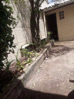 Casa para Temporada 4/4 e 4 suites, comporta 15 pessoas: Praia do Flamengo