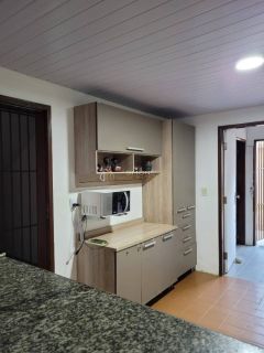 Casa para Temporada 4/4 e 4 suites, comporta 15 pessoas: Praia do Flamengo