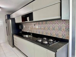 Apartamento, 4/4 com 2 suites, 3 garagens, infra completíssima e vista mar - Piatã
