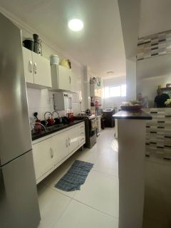 Apartamento 2/4 + dependência, 01 garagem descoberta: Imbui