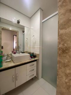 Apartamento 2/4 + dependência, 01 garagem descoberta: Imbui