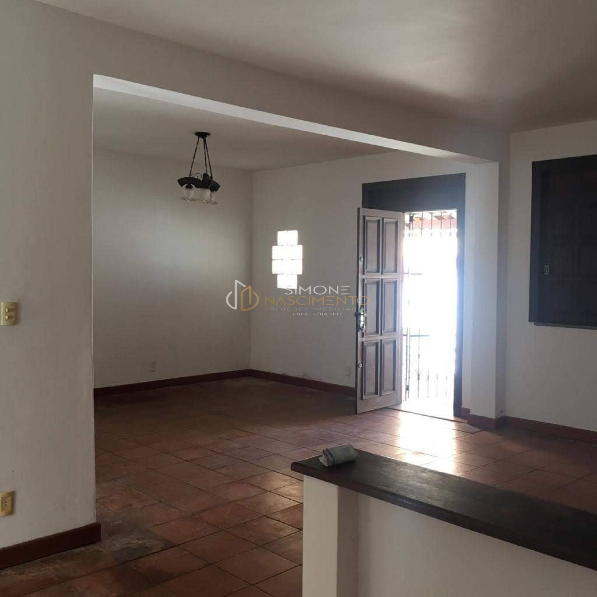 Casa Para Vender com 3 quartos 1 suítes no bairro Itapuã em Salvador