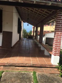 Casa Para Vender com 3 quartos 1 suítes no bairro Itapuã em Salvador