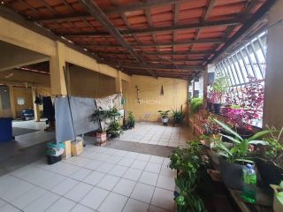 Casa Para Vender com 3 quartos no bairro Vila Canária em Salvador