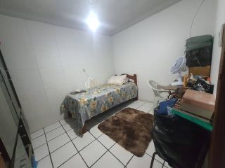 Casa Para Vender com 3 quartos no bairro Vila Canária em Salvador