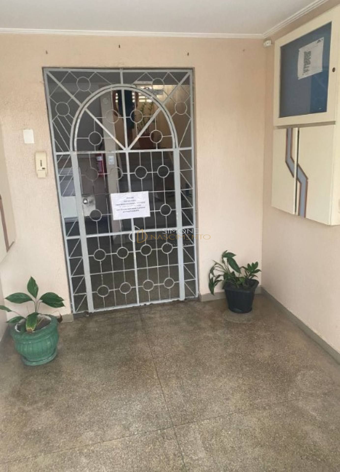 Apartamento 3/4, 1 banheiro, escada 3º andar: Trobogy