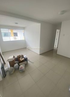 Apartamento 3/4, 1 banheiro, escada 3º andar: Trobogy