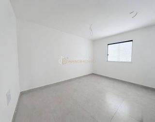 Excelente Casa à Venda em Ipitanga