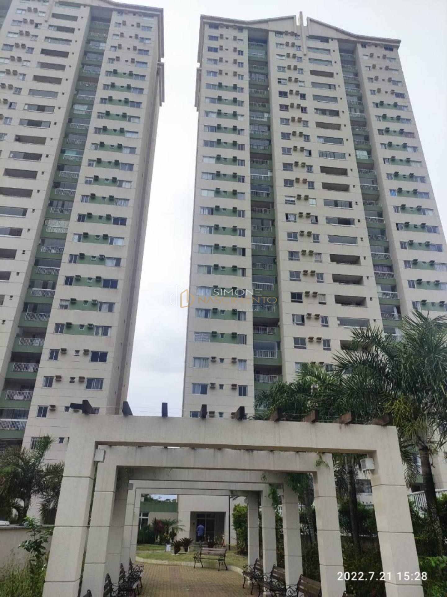 Apartamento 3 /4 e 1 suíte  Paralela