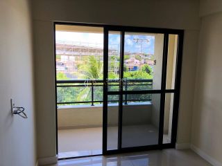 Apartamento 2 /4 e 1 suíte Itapuã