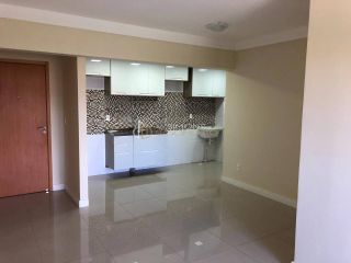 Apartamento 2 /4 e 1 suíte Itapuã
