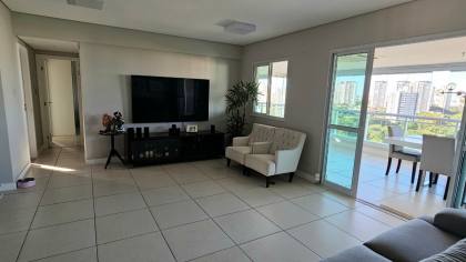 Patamares 3 suítes com 5 banheiros e 3 vagas com depósito