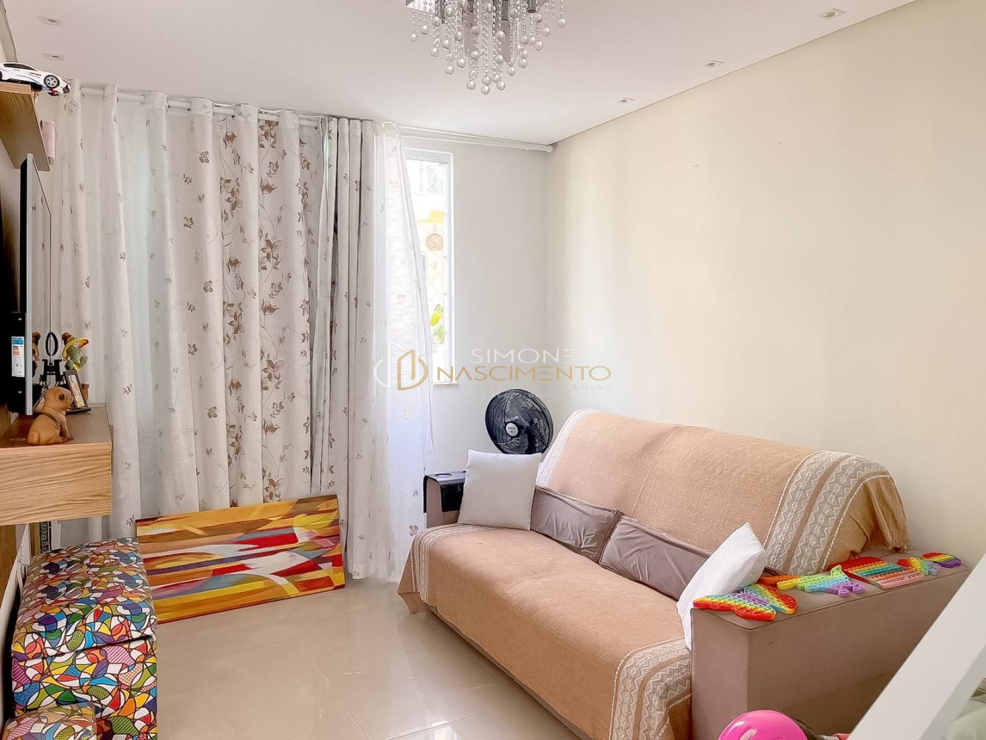 Casa Sobrado à Venda em Lauro de Freitas – Condomínio Fechado