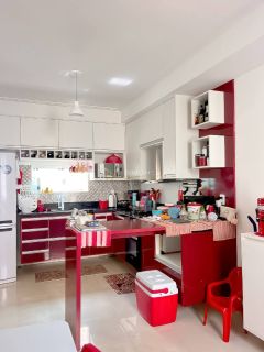 Casa Sobrado à Venda em Lauro de Freitas – Condomínio Fechado