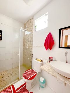 Casa Sobrado à Venda em Lauro de Freitas – Condomínio Fechado