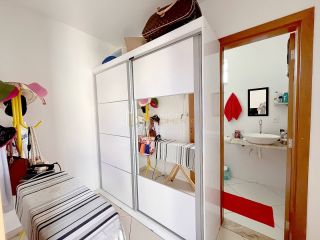 Casa Sobrado à Venda em Lauro de Freitas – Condomínio Fechado