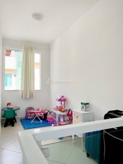 Casa Sobrado à Venda em Lauro de Freitas – Condomínio Fechado