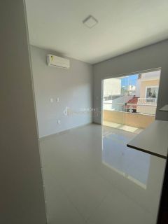 Casa em Condomínio 3/4 e 1 suíte Buraquinho - cod 20061