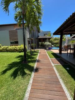 Linda Casa em Condomínio 4/4 e 2 suítes Piscina Privativa Barra do Jacuípe