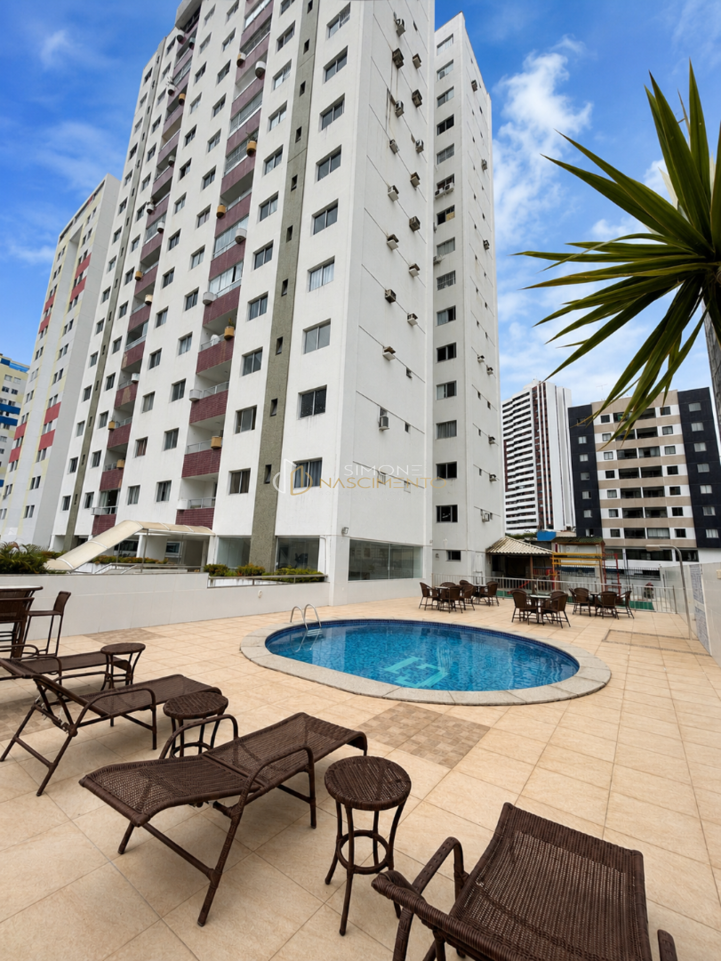 Apartamento 04 quartos 01 suíte e dependências completas no Imbuí