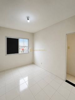 Apartamento 04 quartos 01 suíte e dependências completas no Imbuí