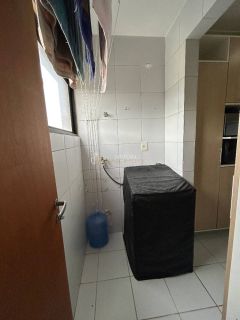Aluguel: Apartamento 2/4 varanda, 01 garagem - Imbui